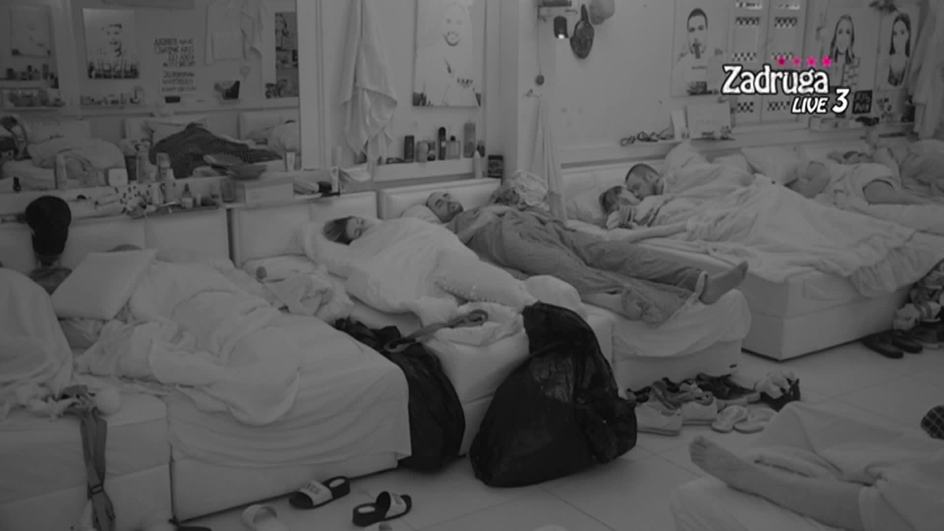 VIP RS ZADRUGA UžIVO 3 - EX YU