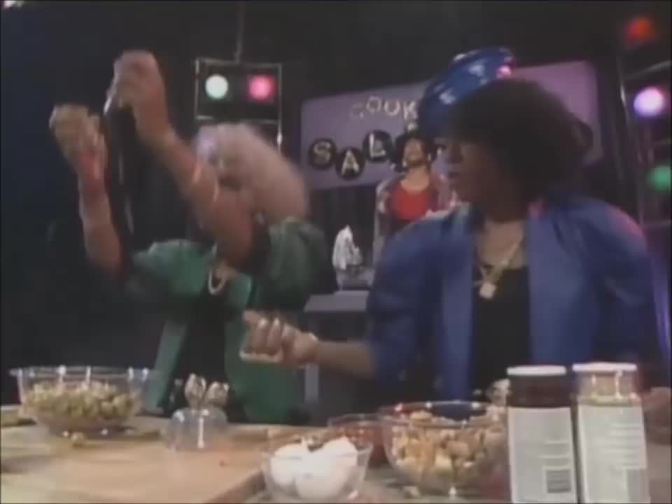 24/7 BEST OF IN LIVING COLLOR MUSIC VIDEOS - 24/7 CHANNELS