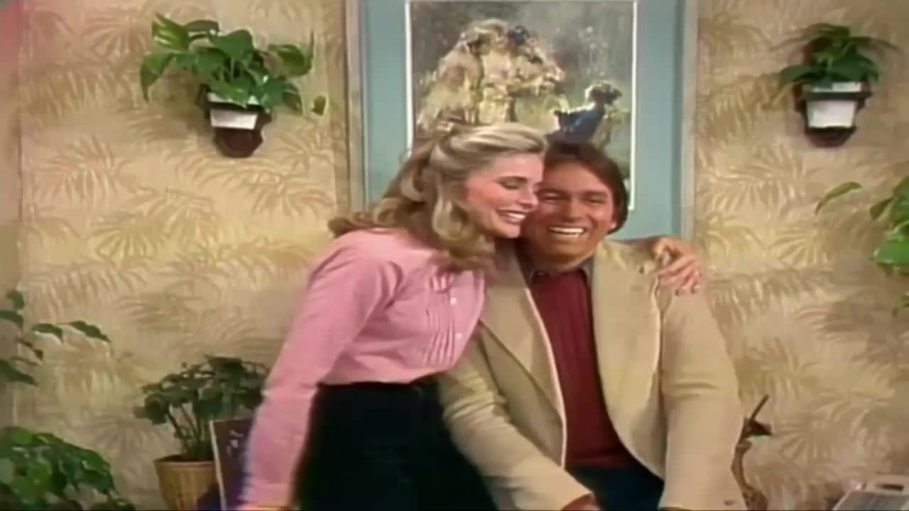 24/7 THREE'S COMPANY COMPANY - 24/7 CHANNELS